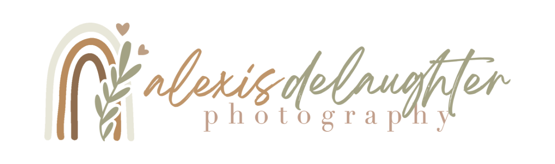 logo of alexis delaughter photography